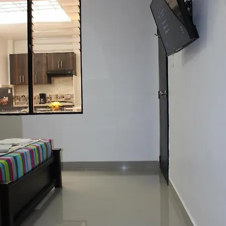 Casa Estadio Medellin ! Apartamentos Renovados En Excelente Ubicacion Laureles Estadio Extérieur photo