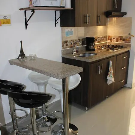 Casa Estadio Medellin ! Apartamentos Renovados En Excelente Ubicacion Laureles Estadio Extérieur photo