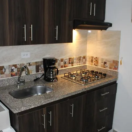 Casa Estadio Medellin ! Apartamentos Renovados En Excelente Ubicacion Laureles Estadio Extérieur photo