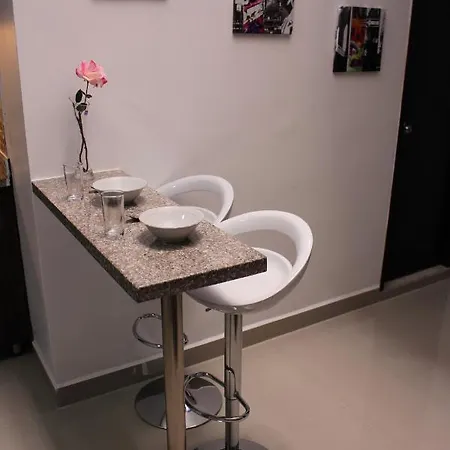 Casa Estadio Medellin ! Apartamentos Renovados En Excelente Ubicacion Laureles Estadio Extérieur photo