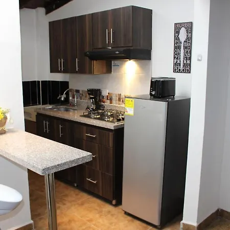Casa Estadio Medellin ! Apartamentos Renovados En Excelente Ubicacion Laureles Estadio Extérieur photo