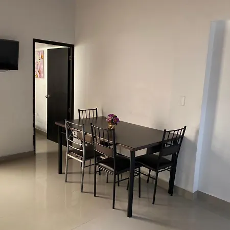 Casa Estadio Medellin ! Apartamentos Renovados En Excelente Ubicacion Laureles Estadio Extérieur photo