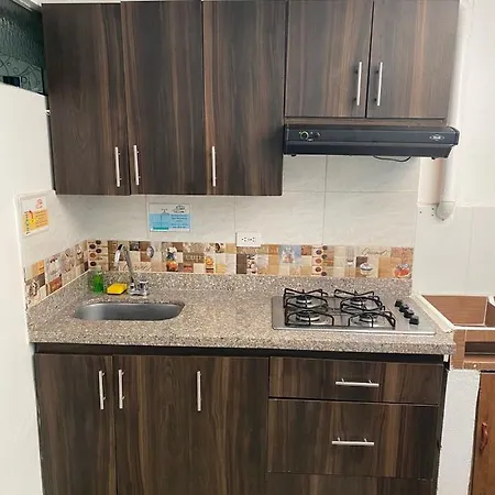 Casa Estadio Medellin ! Apartamentos Renovados En Excelente Ubicacion Laureles Estadio Extérieur photo