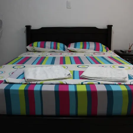 Casa Estadio Medellin ! Apartamentos Renovados En Excelente Ubicacion Laureles Estadio Extérieur photo
